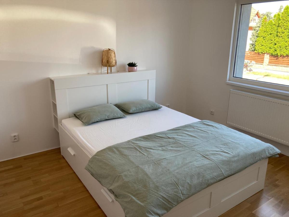 Apartman Maay Hlohovec Exterior foto
