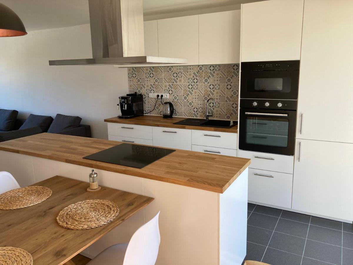 Apartman Maay Hlohovec Exterior foto