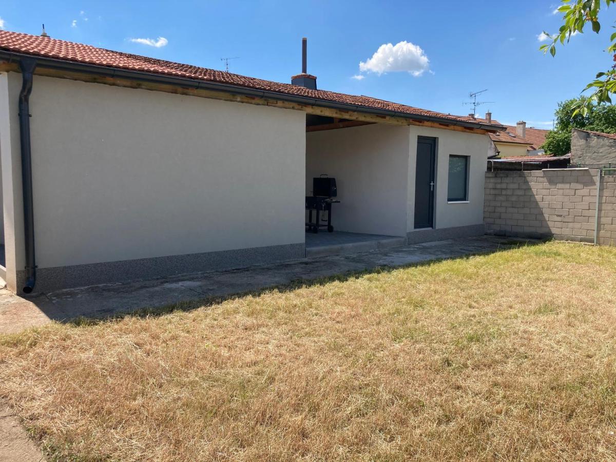 Apartman Maay Hlohovec Exterior foto